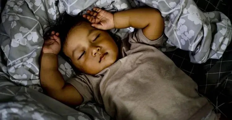 क्या आप जानते हैं बच्चों के लिए दोपहर की नींद क्यों है वरदान