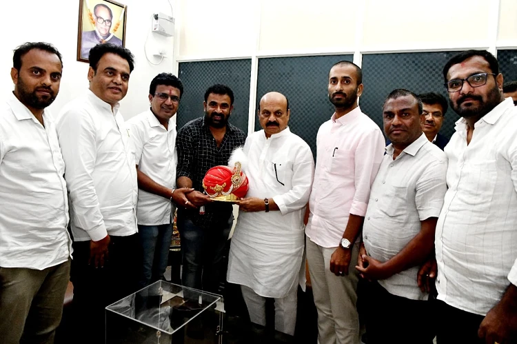 ನಾಡಿದ್ದು ಬೆಂಗಳೂರಿಗೆ ಪ್ರಧಾನಿ ನರೇಂದ್ರ ಮೋದಿ: ಕೆಂಪೇಗೌಡರು ಧರುಸುತ್ತಿದ್ದ ಮಾದರಿಯ ಪೇಟ ಗಿಫ್ಟ್‌