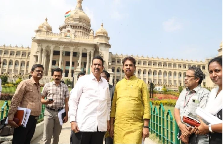 ಶೀಘ್ರವೇ ವಿಧಾನಸೌಧದ ಎದುರು ಬಸವಣ್ಣ, ಕೆಂಪೇಗೌಡರ ಪ್ರತಿಮೆ ಸ್ಥಾಪನೆ