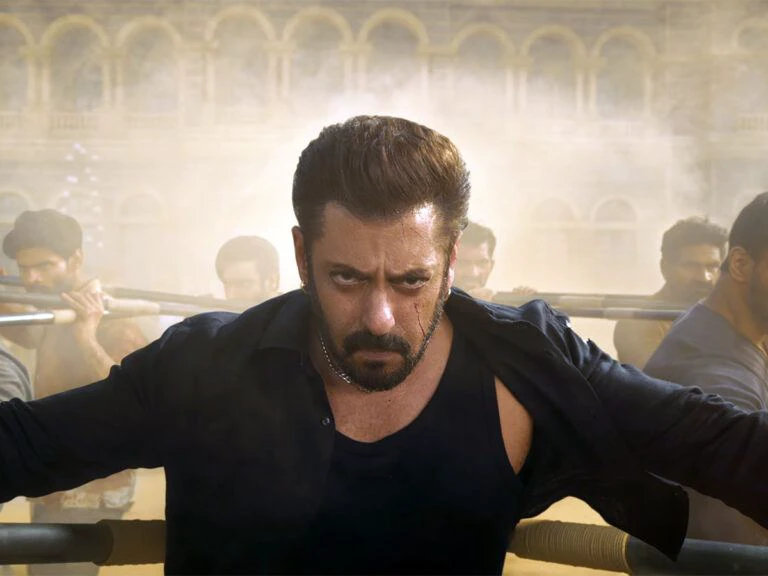 Salman Fans Begging: Sikandar Makers Ignoring?