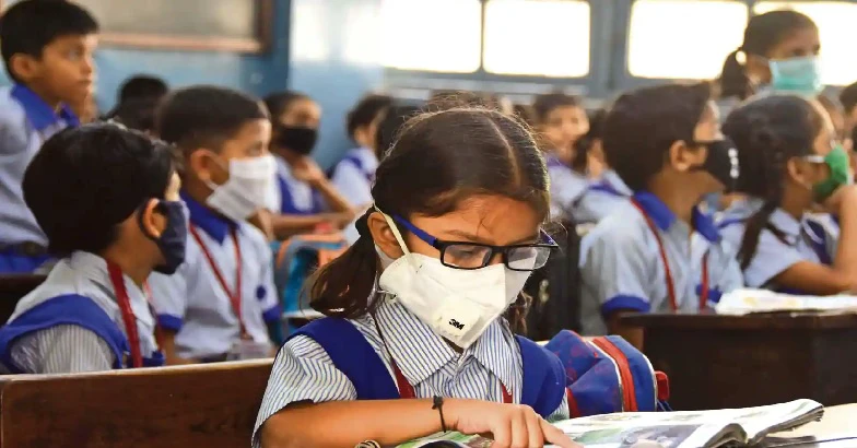 സംസ്ഥാനത്തെ സ്കൂളുകള് ഇന്ന് മുതല് സാധാരണ നിലയിലേയ്ക്ക് | Schools in the state are back to normal from today സംസ്ഥാനത്തെ സ്കൂളുകള് ഇന്ന് മുതല് സാധാരണ നിലയിലേയ്ക്ക് | Schools in the state are back to normal from today