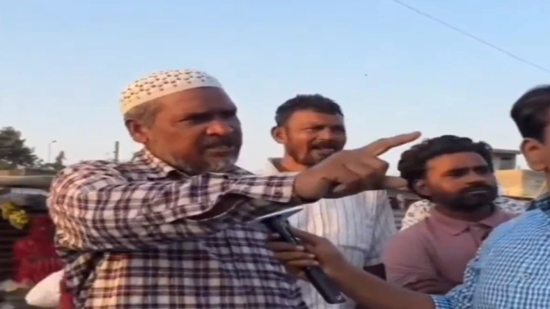 Video: हां मैं बांग्लादेशी हूं, कोई मेरा कुछ नहीं उखाड़ नहीं पाएगा! दिल्ली में रहने वाले इस मुस्लिम ने धमकाया
