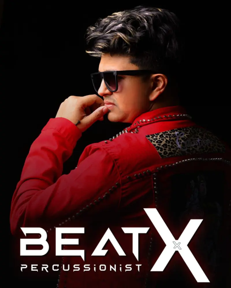 दुबईत 'झाडाला पिकलाय आंबा' गाण्याची क्रेझ