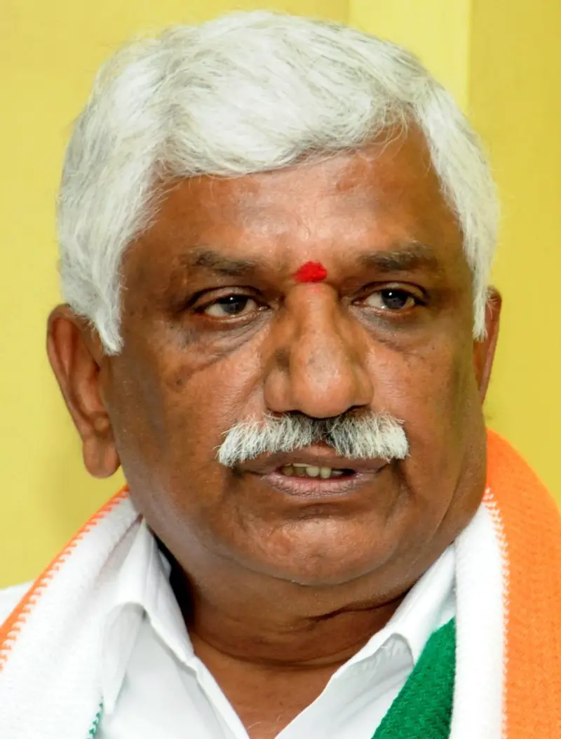 ಚಿತ್ರದುರ್ಗ: ನೇಕಾರರಿಗೆ ಸರ್ಕಾರಿ ಭಿಕ್ಷೆ ಬೇಕಿಲ್ಲ -ಲಕ್ಷ್ಮಿನಾರಾಯಣ