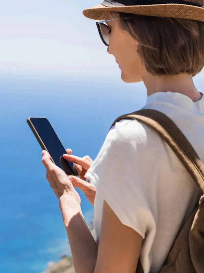 Best Travel Gadgets for Smartphone Users