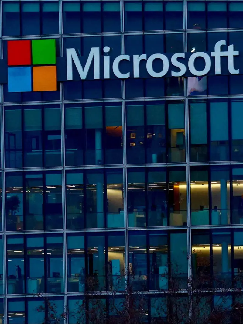 Microsoft's Cloud Growth Slows, AI Payoff Delayed