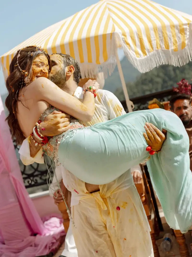 Mehreen Pirzada : హీరోయిన్ మెహరీన్ హల్దీ వేడుకలు.. ఫోటోలు..