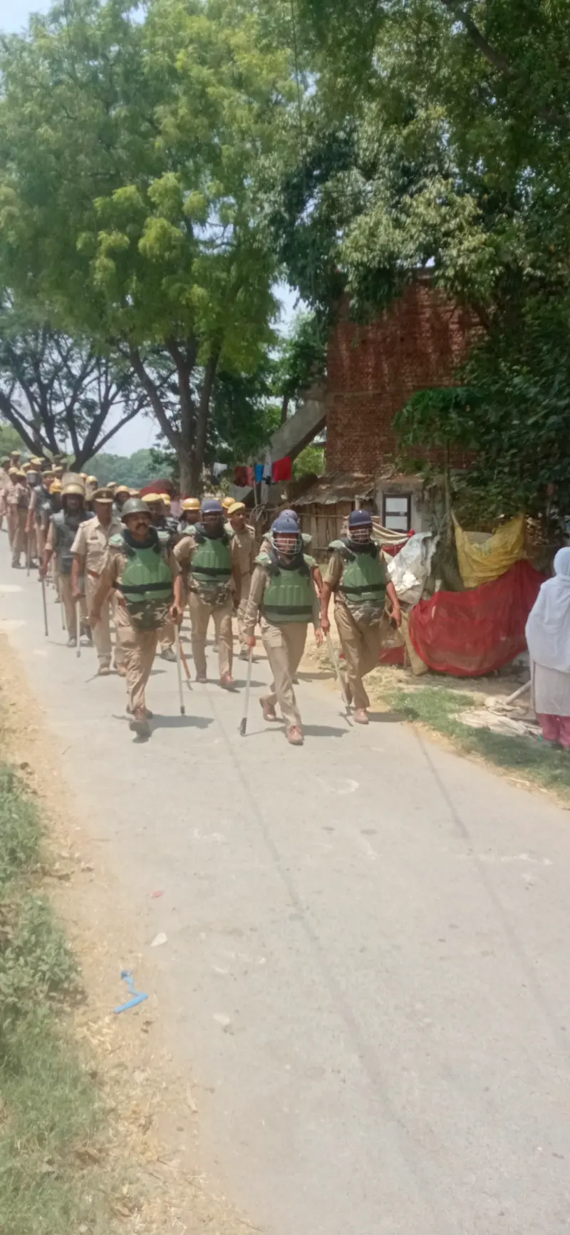 वाराणसी : महिला को टक्कर मारने वाले कार चालक काे परिजनों ने पीट-पीट कर मार डाला