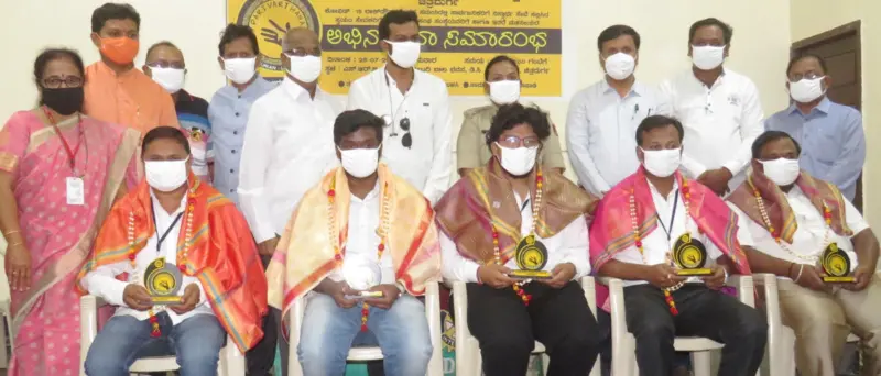 ಚಿತ್ರದುರ್ಗ: ಮೂರನೇ ಅಲೆ ತಡೆಯಲು ಕೈಜೋಡಿಸಿ