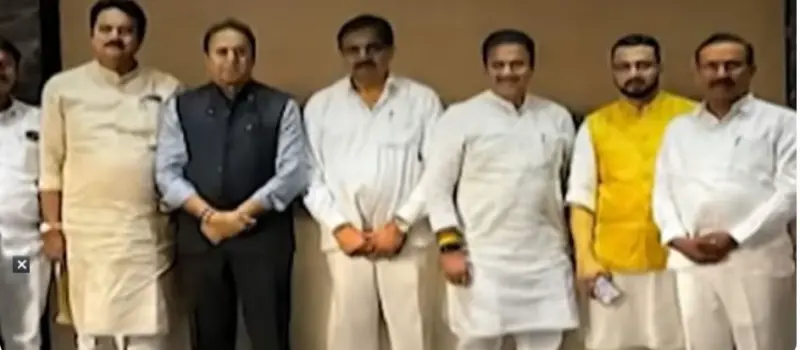 شرد پوار گروپ کے سرکردہ رہنماؤں کی خفیہ میٹنگ سے سیاسی قیاس آرائیاں تیز