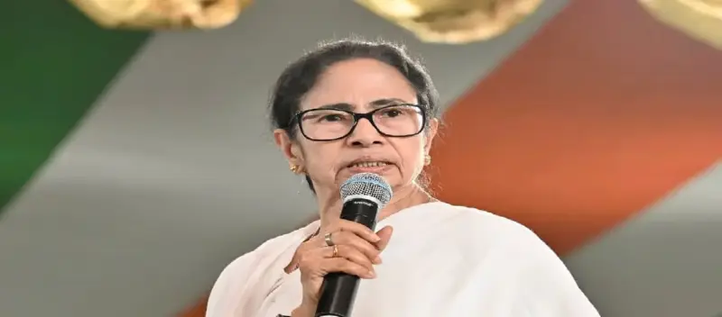 বিজেপির জয়ের পরও গদি ছাড়ছেন না মমতা! ইস্তফা না দিয়ে প্রতিবাদের পথে তৃণমূল, বড় বিপাকে রাজভবন?