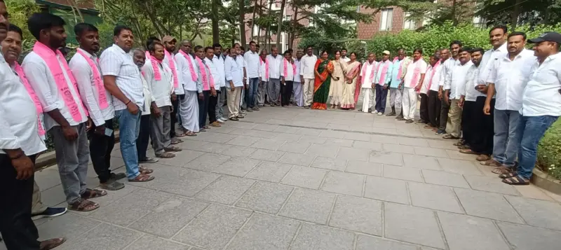 కాంగ్రెస్‌కు బిగ్ షాక్.. బిఆర్ఎస్ పార్టీలో ముదిరాజ్ సంఘం నాయకుల భారీ చేరిక