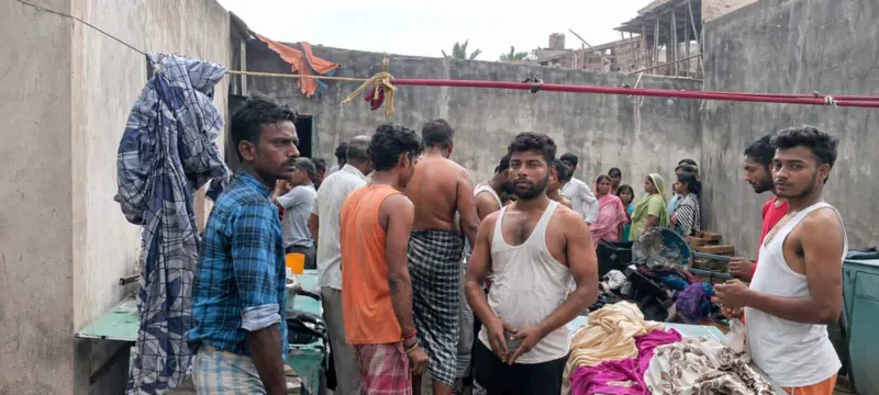 जामताड़ा  :  मिहिजाम में टेंट हाउस में आग लगी, लाखों का सामान जलकर खाक