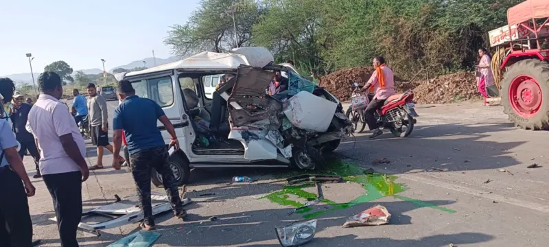Bhor News  : भोरमध्ये भीषण अपघात! एसटी बस-इकोची समोरासमोर धडक; तरुणाचा जागीच मृत्यू, अनेक जखमी