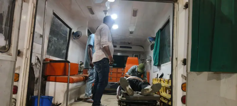 जामताड़ाः सड़क दुर्घटना में रिटायर्ड SI घायल, धनबाद रेफर