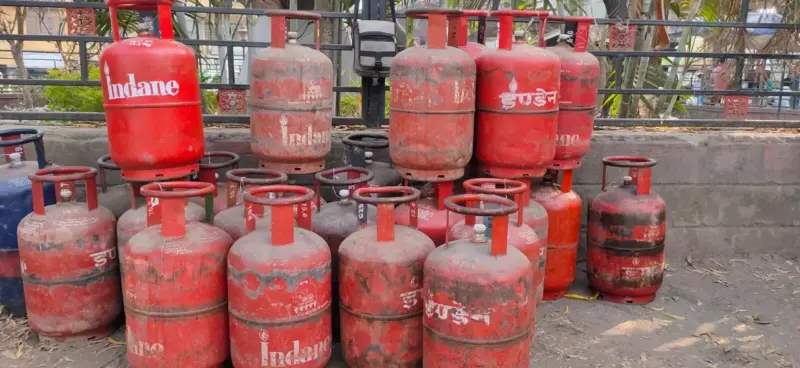 IOC enforces 25-day lock-in rule for second LPG cylinder booking to prevent panic buying
