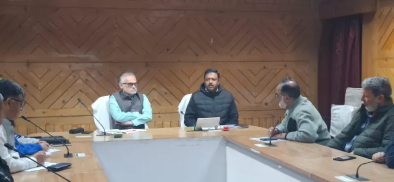 Railways Plan Boost to Kashmir Fruit Trade with National Market Linkage