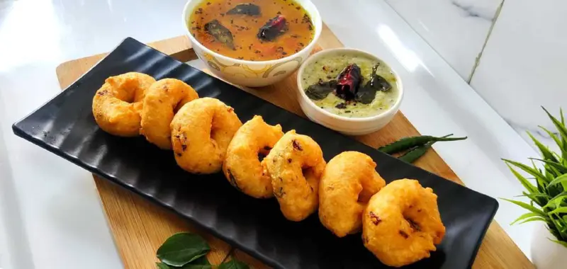 ഉഴുന്നുവടയുടെ നടുവിലെ ദ്വാരം എന്തിനാണെന്നറിയാമോ?