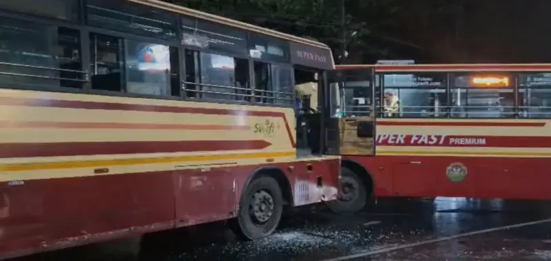 കുന്നംകുളത്ത് കെഎസ്ആര്ടി സി ബസുകള് കൂട്ടിയിടിച്ചു; 10പേര്ക്ക് പരുക്കേറ്റു