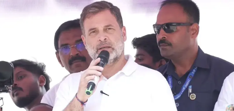 കേരളത്തിലൊരു വനിതാ മുഖ്യമന്ത്രിയെന്നതാണ് സ്വപ്‌നമെന്ന് രാഹുല്‍, ആവേശമില്ലാത്ത കയ്യടിയുമായി പുരുഷപ്രവര്‍ത്തകര്‍