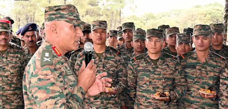 Northern Army Commander reviews  operational preparedness in Dah Division