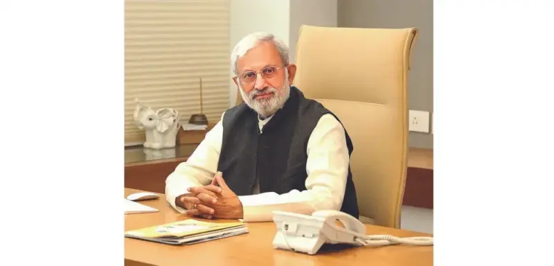 सव्यसाची पत्रकार.संपादक डॉ. किरणराव ठाकुर