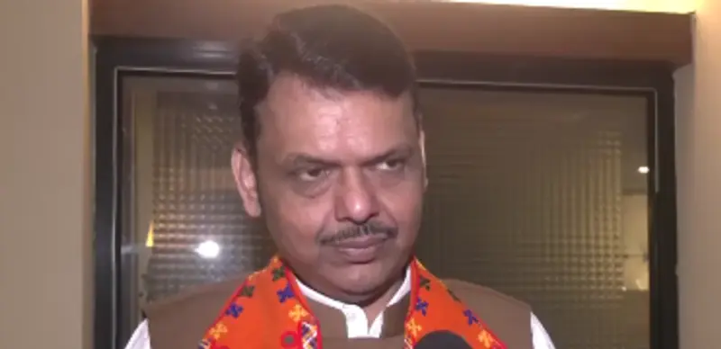 প্রিয়াঙ্কা গান্ধীর মন্তব্যে তোপ দাগলেন দেবেন্দ্র ফড়নবীস