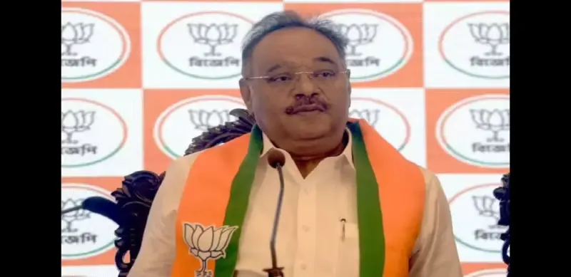 বিজেপির জয়জয়কারের মাঝেও বড় সিদ্ধান্ত! সভাপতির পদ ছাড়তে পারেন শমীক? কারণ জানলে চমকে যাবেন