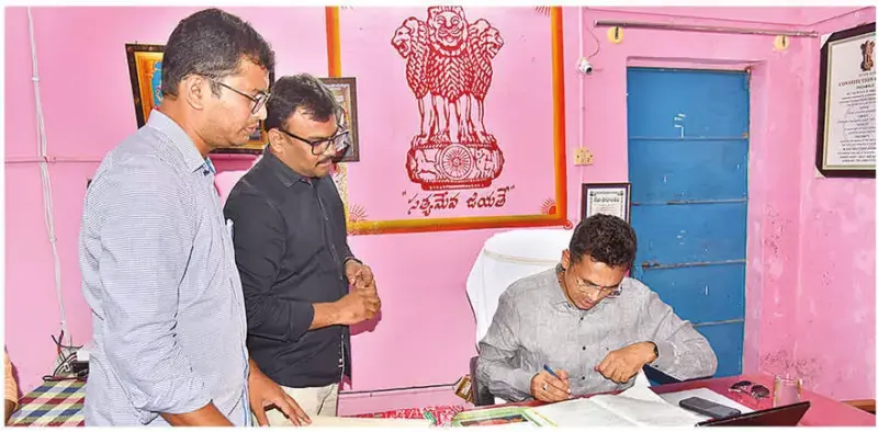 Collector orders sealing of illegal clinic; Scrutinises ODC revenue office