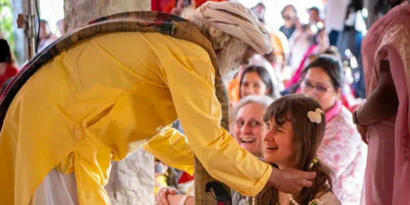 சத்குருவின் விருப்பப் பாடலை பாடிய ஜெர்மன் பாடகி!