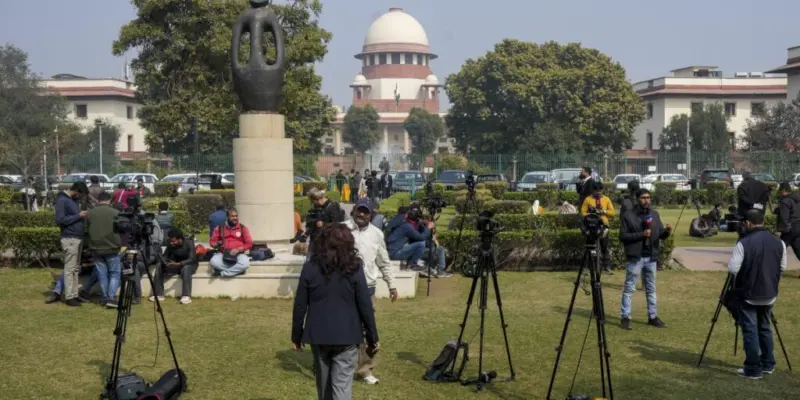 बंगाल: चुनाव आयोग ने सुप्रीम कोर्ट से कहा- मतगणना में मौजूद रहेंगे राज्य सरकार द्वारा नामित प्रतिनिधि