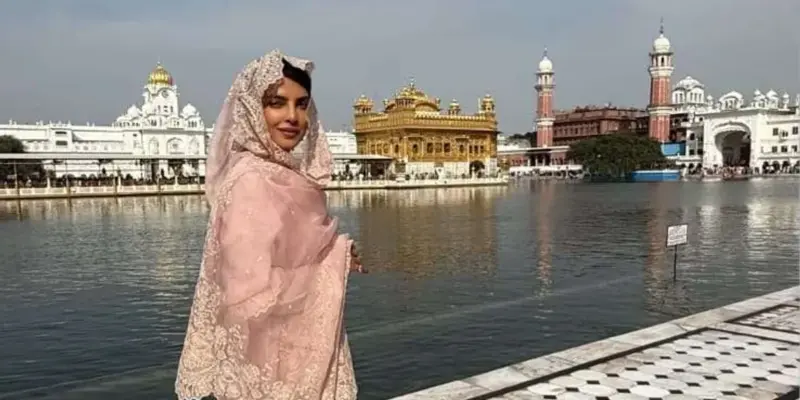 Priyanka Chopra સુવર્ણ મંદિરમાં સેવા કરતી નજરે પડી, ચાહકો દ્વારા પ્રશંસા