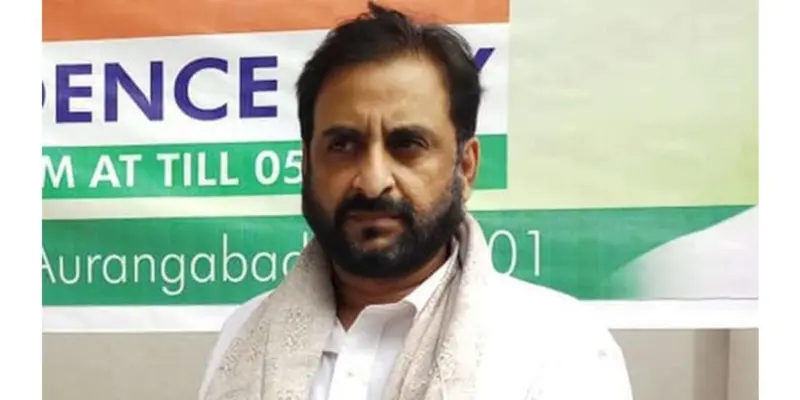 मतीन पटेलला आलिशान घर बांधून देऊ!