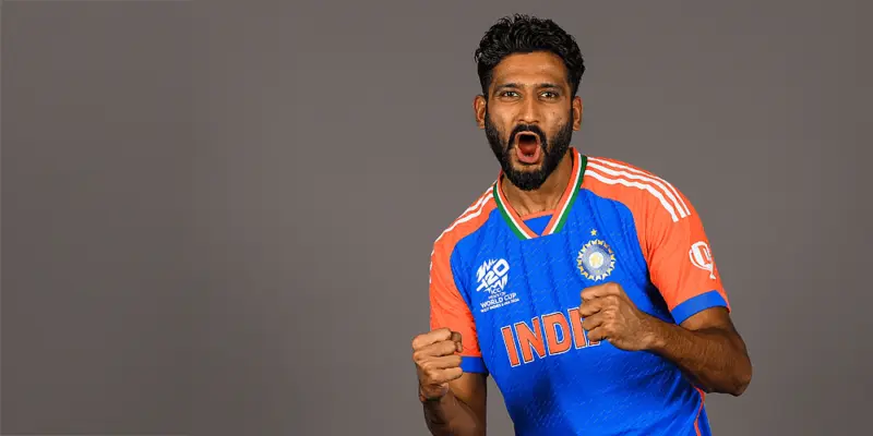 Essex sign Khaleel Ahmed