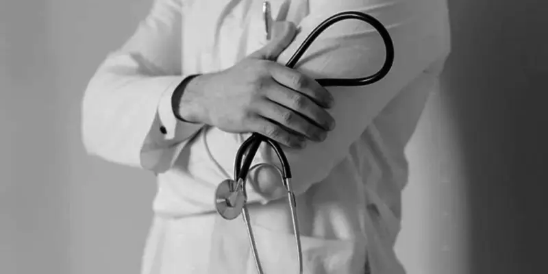 9 out of 10 Indian doctors do not want their children to follow their career path