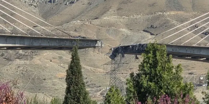 Middle East on the Brink! US Destroys Iran's B-1 Bridge; Tehran Vows Massive Retaliation