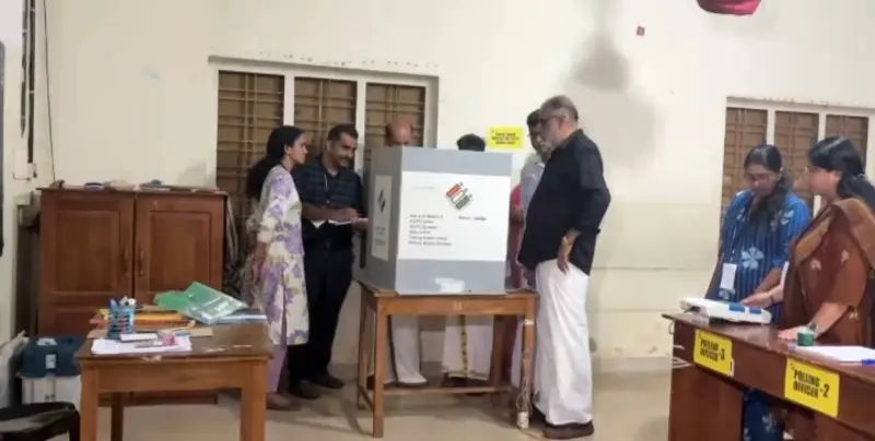 മോക് പോളിംഗ് ആരംഭിച്ചു