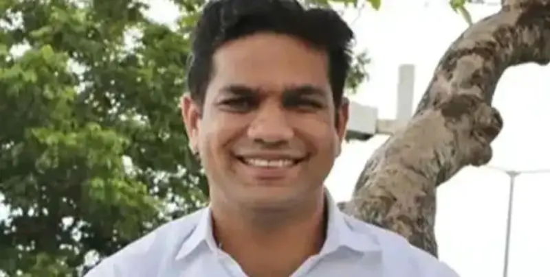 ഡാഷ് മോൻ പരാമര്‍ശം; പിണറായി വീട്ടില്‍ പോയി പറഞ്ഞാല്‍ മതിയെന്ന് ഹൈബി ഈഡൻ