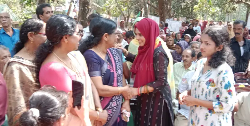 ഫാത്തിമ തഹിലിയയുടെ പര്യടനം ജനഹൃദയങ്ങളിലൂടെ മുന്നേറുന്നു