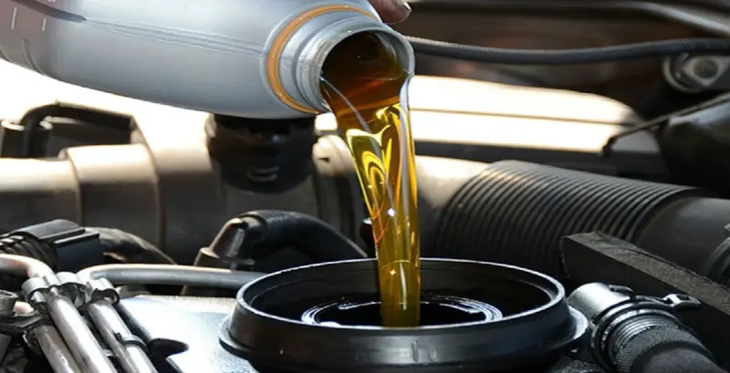 When to Change Your Bike's Engine Oil? The Golden Rule Most Riders Don't Know!