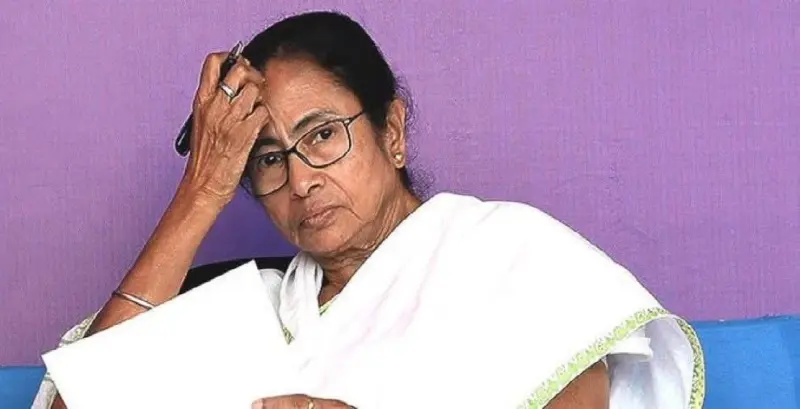বিরাট অঘটন! নজিরবিহীন হারেও ইস্তফা দিতে নারাজ মমতা, পাল্টা 'কড়া' তোপ দাগল বিজেপি