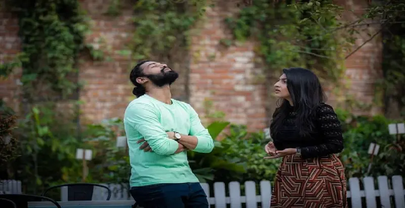 সঙ্গী কি হাঁটার সময় আপনাকে ফেলে এগিয়ে যাচ্ছেন? সম্পর্কের এই রেড ফ্ল্যাগটি চিনে নিন