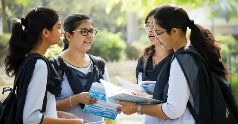 TG: వచ్చే అకడమిక్ ఇయర్ నుంచి ఇంటర్ స్టూడెంట్స్కు వెల్కమ్ కిట్లు