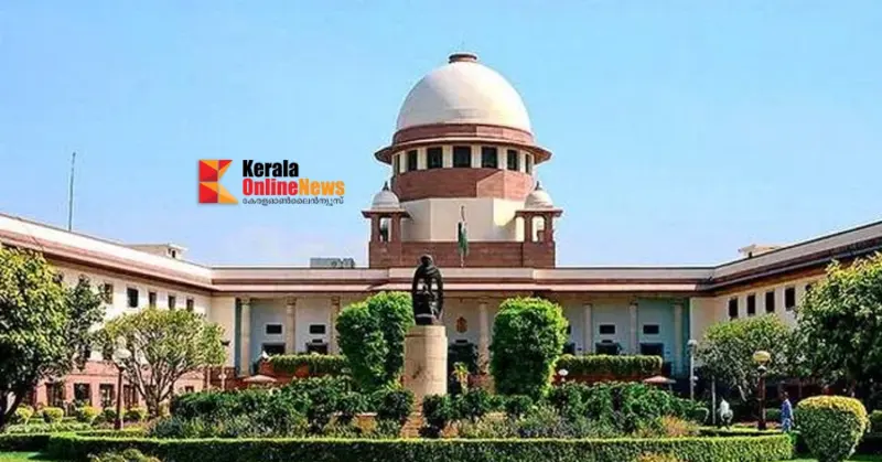 മരടിലെ ഫ്ളാറ്റ് നിര്മാതാക്കള്ക്ക് എതിരായ ഹര്ജി സുപ്രിംകോടതി ഇന്ന് പരിഗണിക്കും