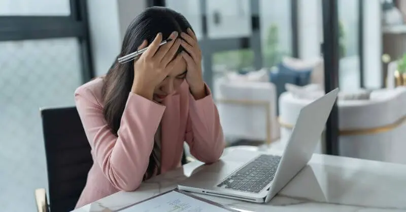 Manager Denies Employee's Sick Leave Without Hospital Proof, Sparks Workplace Debate