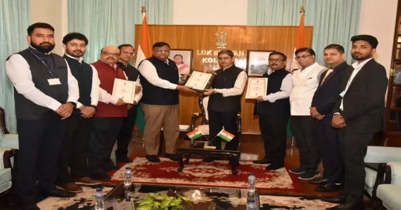 पश्चिम बंगाल में चुनाव अधिसूचना राज्यपाल को सौंपी गई, जीत के बाद सरकार बनाने की तैयारी में भाजपा