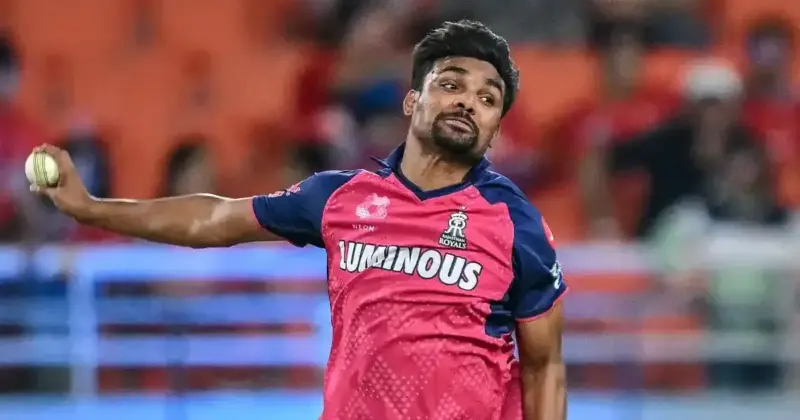 How many times has Sandeep Sharma dismissed Rohit Sharma & Virat Kohli in IPL?
