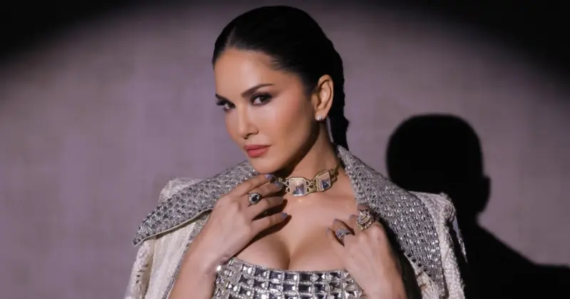 When Sunny Leone Opened Up On Childhood Struggles & Losing Parents "Jo Bhi Kar Sakti Thi Paise Kamane Ke Liye.."