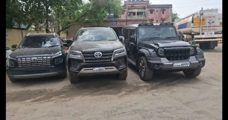 पलामू पुलिस का बड़ा एक्शन : विनीत हत्याकांड के मुख्य आरोपी की लग्जरी गाड़ियां जब्त, कुर्की-जब्ती की चेतावनी