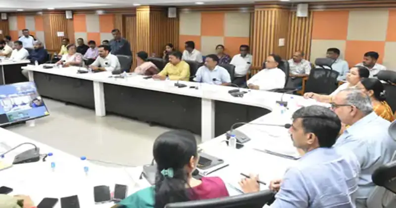 સાબરકાંઠા કલેક્ટરના અધ્યક્ષસ્થાને આયોજન મંડળ અને પ્રિ-મોન્સૂન રિવ્યુ મિટિંગ યોજાઈ